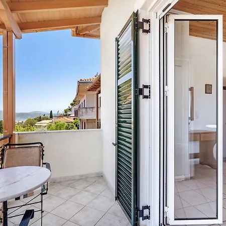 Lefkothea 2 Apartment